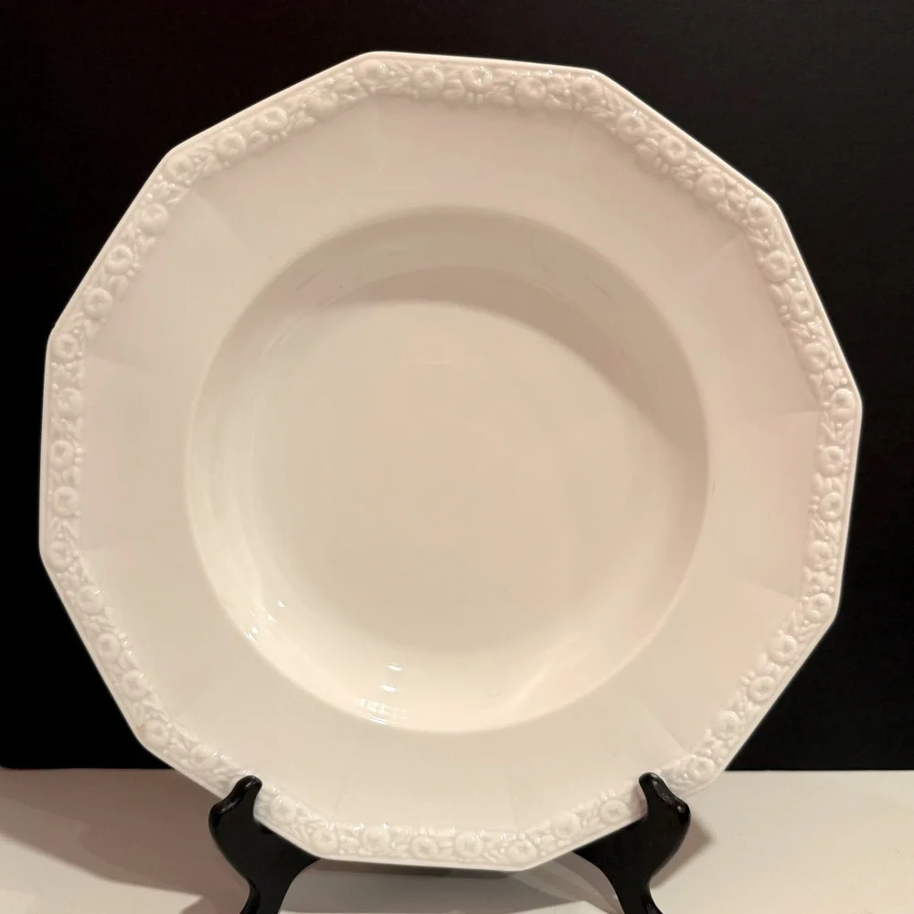 Rosenthal Maria White 12 Sided 12 Inch Pasta Serving Bowl